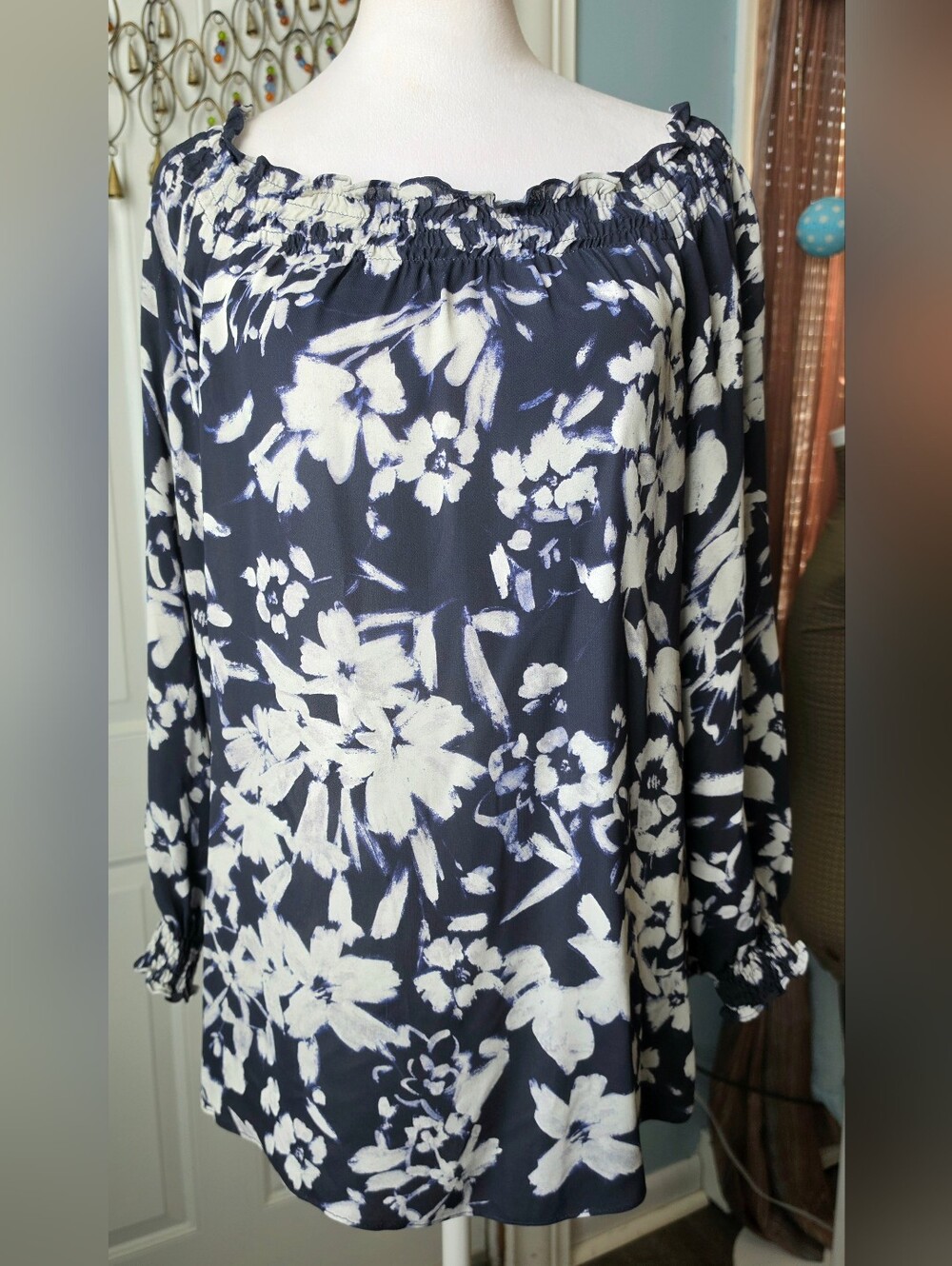 Lafayette 148 New York Raelyn Off-Shoulder Blouse Womens M Navy White Floral Flo - Picture 2 of 13